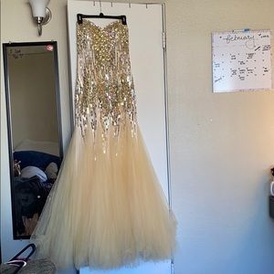 Yellow/gold strapless prom dress
